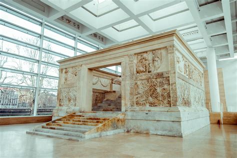 ara pacis old museum.